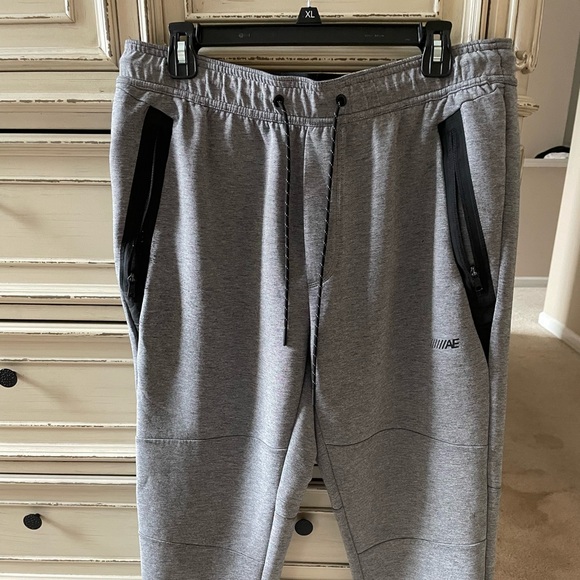 American Eagle Jogger Pants - Picture 1 of 3